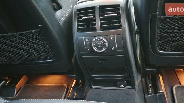 Черный Мерседес М-Класс, объемом двигателя 3.5 л и пробегом 176 тыс. км за 9000 $, фото 24 на Automoto.ua