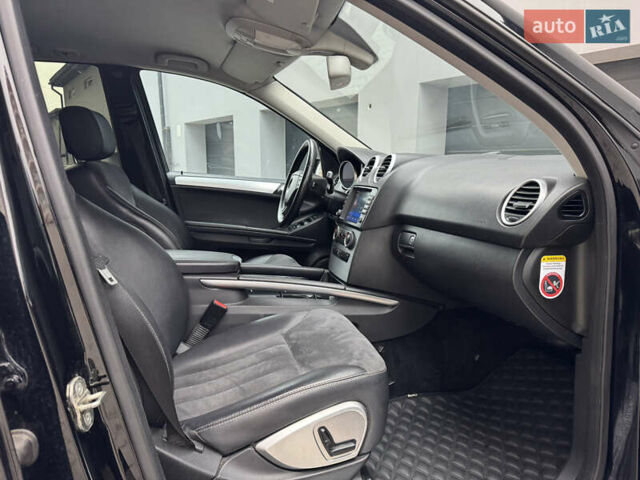 Черный Мерседес М-Класс, объемом двигателя 3 л и пробегом 386 тыс. км за 10999 $, фото 40 на Automoto.ua