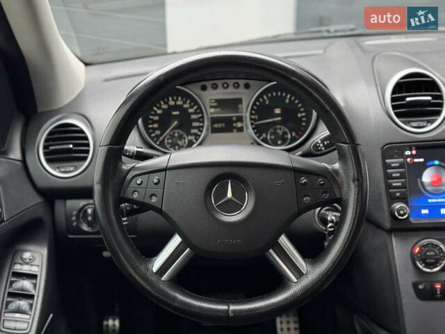 Черный Мерседес М-Класс, объемом двигателя 3 л и пробегом 386 тыс. км за 10999 $, фото 37 на Automoto.ua