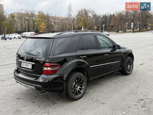 Черный Мерседес М-Класс, объемом двигателя 3.5 л и пробегом 250 тыс. км за 7900 $, фото 1 на Automoto.ua