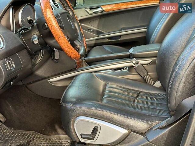 Черный Мерседес М-Класс, объемом двигателя 3.5 л и пробегом 214 тыс. км за 10940 $, фото 7 на Automoto.ua
