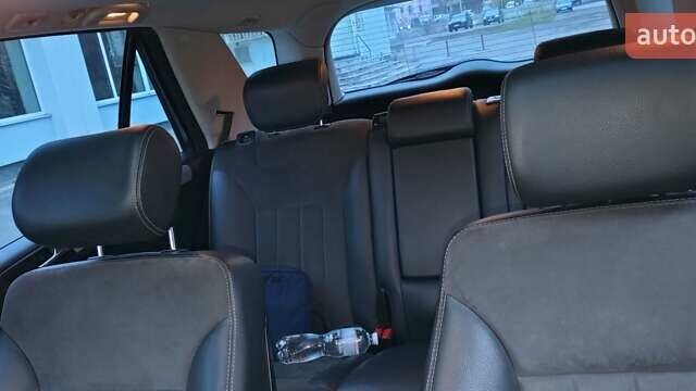 Черный Мерседес М-Класс, объемом двигателя 3.5 л и пробегом 176 тыс. км за 9000 $, фото 12 на Automoto.ua
