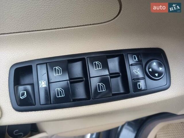 Черный Мерседес М-Класс, объемом двигателя 3 л и пробегом 366 тыс. км за 10500 $, фото 50 на Automoto.ua