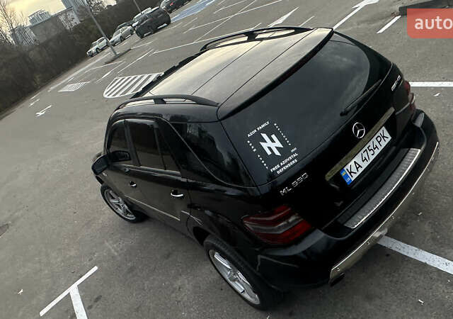Черный Мерседес М-Класс, объемом двигателя 4.97 л и пробегом 335 тыс. км за 10500 $, фото 7 на Automoto.ua