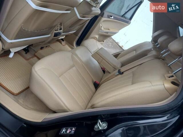 Черный Мерседес М-Класс, объемом двигателя 3 л и пробегом 366 тыс. км за 10500 $, фото 44 на Automoto.ua