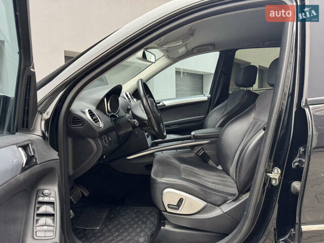 Черный Мерседес М-Класс, объемом двигателя 3 л и пробегом 386 тыс. км за 10999 $, фото 25 на Automoto.ua