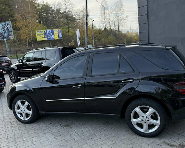 Черный Мерседес М-Класс, объемом двигателя 2.99 л и пробегом 385 тыс. км за 10500 $, фото 5 на Automoto.ua