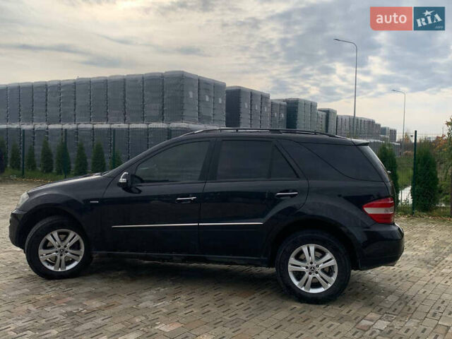 Чорний Мерседес М-Клас, об'ємом двигуна 2.99 л та пробігом 367 тис. км за 10000 $, фото 3 на Automoto.ua