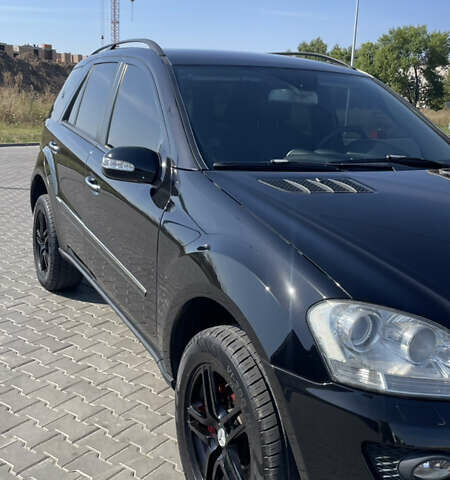 Чорний Мерседес М-Клас, об'ємом двигуна 3 л та пробігом 296 тис. км за 10600 $, фото 6 на Automoto.ua