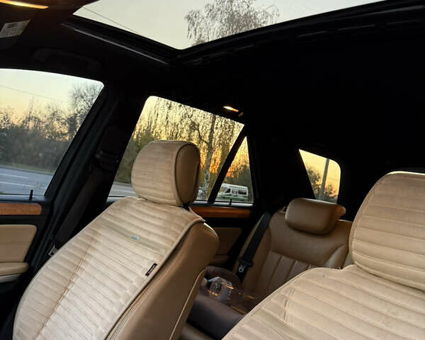 Черный Мерседес М-Класс, объемом двигателя 3.5 л и пробегом 360 тыс. км за 12000 $, фото 3 на Automoto.ua