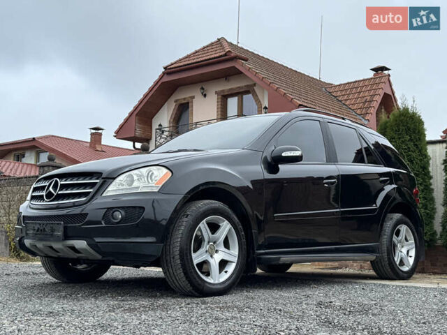 Черный Мерседес М-Класс, объемом двигателя 3.5 л и пробегом 236 тыс. км за 7700 $, фото 3 на Automoto.ua