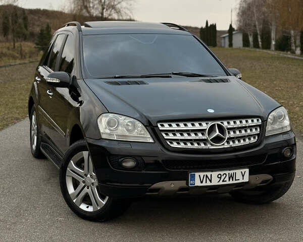 Черный Мерседес М-Класс, объемом двигателя 3 л и пробегом 275 тыс. км за 7900 $, фото 9 на Automoto.ua