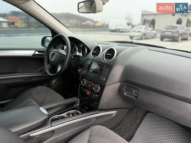 Чорний Мерседес М-Клас, об'ємом двигуна 2.99 л та пробігом 373 тис. км за 10800 $, фото 46 на Automoto.ua