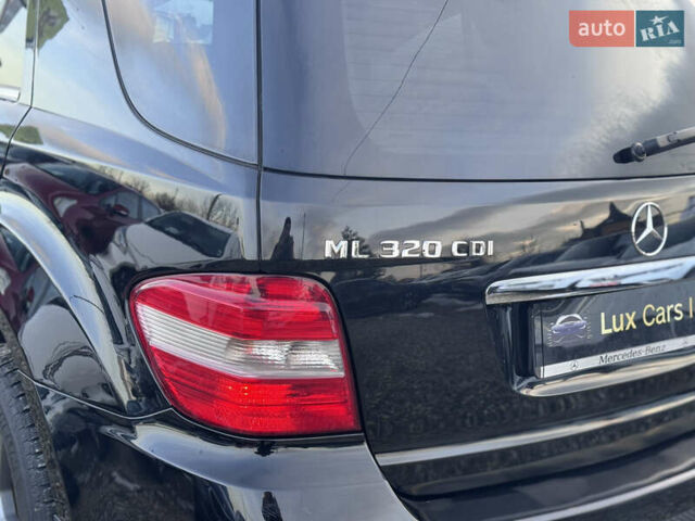 Чорний Мерседес М-Клас, об'ємом двигуна 2.99 л та пробігом 378 тис. км за 9999 $, фото 8 на Automoto.ua