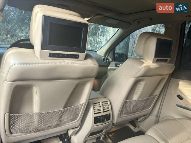 Черный Мерседес М-Класс, объемом двигателя 6.3 л и пробегом 148 тыс. км за 12500 $, фото 15 на Automoto.ua