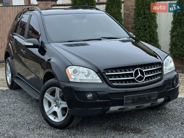 Черный Мерседес М-Класс, объемом двигателя 3.5 л и пробегом 236 тыс. км за 7700 $, фото 21 на Automoto.ua