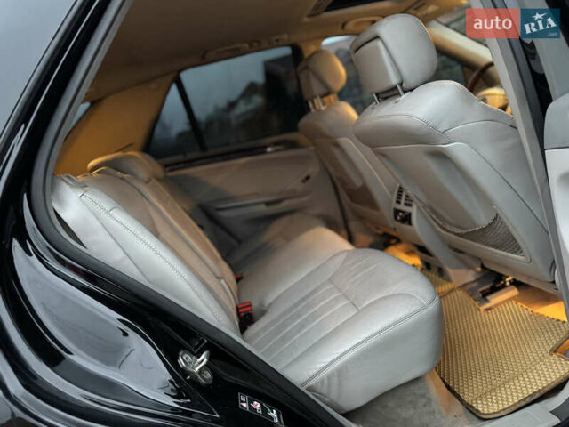 Черный Мерседес М-Класс, объемом двигателя 3.5 л и пробегом 236 тыс. км за 7700 $, фото 12 на Automoto.ua