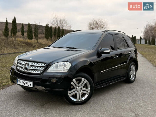 Черный Мерседес М-Класс, объемом двигателя 3 л и пробегом 275 тыс. км за 7900 $, фото 11 на Automoto.ua