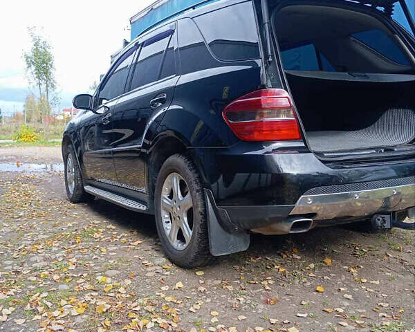 Чорний Мерседес М-Клас, об'ємом двигуна 3.5 л та пробігом 300 тис. км за 8100 $, фото 2 на Automoto.ua