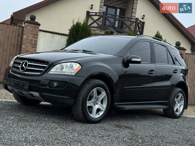 Черный Мерседес М-Класс, объемом двигателя 3.5 л и пробегом 236 тыс. км за 7700 $, фото 27 на Automoto.ua