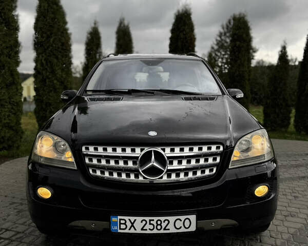 Чорний Мерседес М-Клас, об'ємом двигуна 3.5 л та пробігом 179 тис. км за 8999 $, фото 1 на Automoto.ua