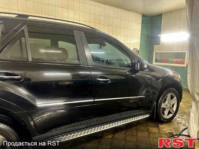 Чорний Мерседес М-Клас, об'ємом двигуна 3.5 л та пробігом 241 тис. км за 9800 $, фото 10 на Automoto.ua