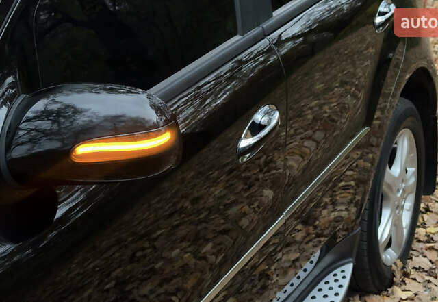 Черный Мерседес М-Класс, объемом двигателя 3.5 л и пробегом 220 тыс. км за 9750 $, фото 4 на Automoto.ua