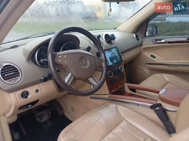 Черный Мерседес М-Класс, объемом двигателя 2.99 л и пробегом 281 тыс. км за 11000 $, фото 7 на Automoto.ua