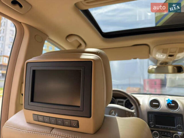 Чорний Мерседес М-Клас, об'ємом двигуна 6.3 л та пробігом 220 тис. км за 10700 $, фото 17 на Automoto.ua