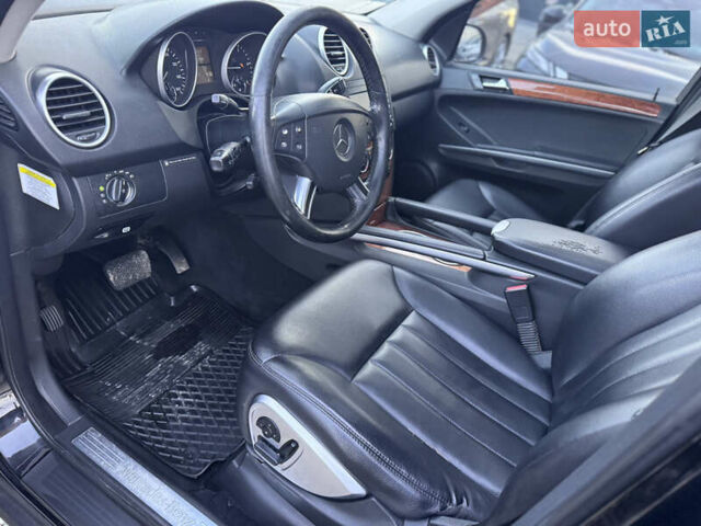 Чорний Мерседес М-Клас, об'ємом двигуна 2.99 л та пробігом 378 тис. км за 9999 $, фото 31 на Automoto.ua