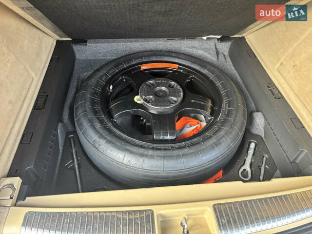 Черный Мерседес М-Класс, объемом двигателя 6.3 л и пробегом 148 тыс. км за 12500 $, фото 18 на Automoto.ua