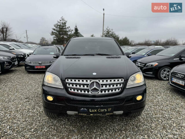 Черный Мерседес М-Класс, объемом двигателя 2.99 л и пробегом 327 тыс. км за 11300 $, фото 4 на Automoto.ua