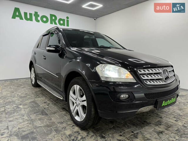 Черный Мерседес М-Класс, объемом двигателя 2.99 л и пробегом 380 тыс. км за 12300 $, фото 2 на Automoto.ua