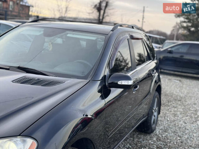 Чорний Мерседес М-Клас, об'ємом двигуна 2.99 л та пробігом 378 тис. км за 9999 $, фото 21 на Automoto.ua