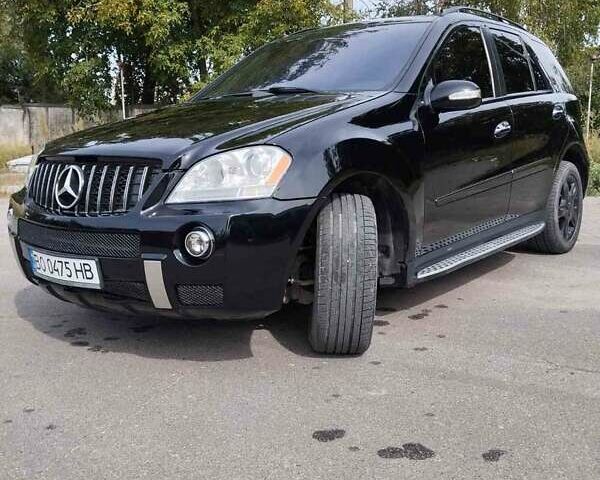 Черный Мерседес М-Класс, объемом двигателя 5.5 л и пробегом 238 тыс. км за 11300 $, фото 8 на Automoto.ua