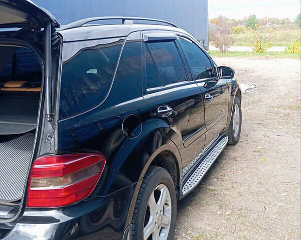 Чорний Мерседес М-Клас, об'ємом двигуна 3.5 л та пробігом 300 тис. км за 8100 $, фото 7 на Automoto.ua