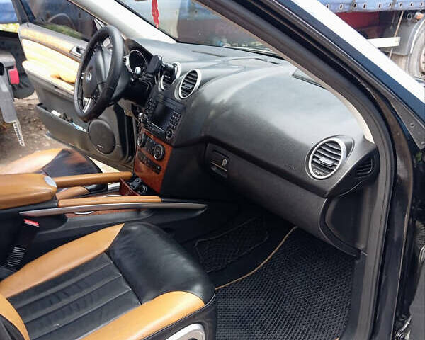 Чорний Мерседес М-Клас, об'ємом двигуна 3.5 л та пробігом 300 тис. км за 8100 $, фото 5 на Automoto.ua