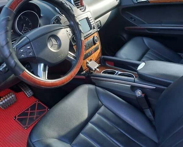 Черный Мерседес М-Класс, объемом двигателя 3.49 л и пробегом 234 тыс. км за 10599 $, фото 5 на Automoto.ua