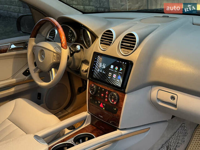 Черный Мерседес М-Класс, объемом двигателя 3.5 л и пробегом 236 тыс. км за 7700 $, фото 55 на Automoto.ua