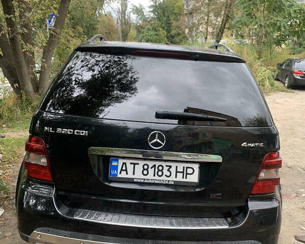 Черный Мерседес М-Класс, объемом двигателя 2.99 л и пробегом 325 тыс. км за 13400 $, фото 1 на Automoto.ua