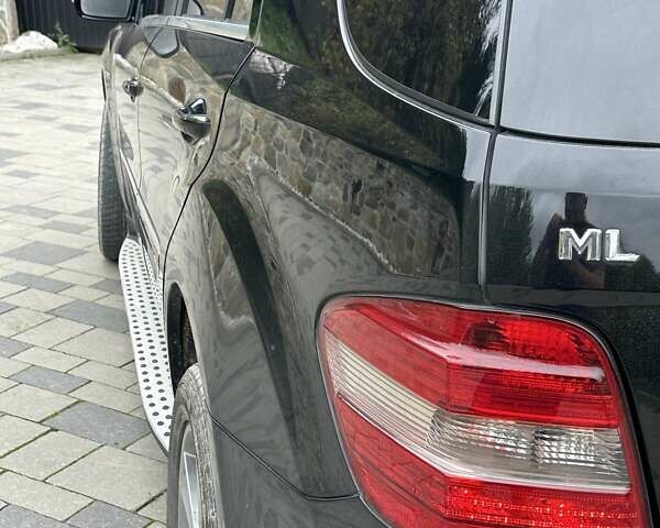 Мерседес М-Класс 2007 в Косове на Automoto.ua Черный Мерседес М-Класс, объемом двигателя 3 л и пробегом 420 тыс. км за 11700 $, фото 5 на Automoto.ua