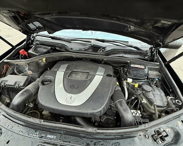 Черный Мерседес М-Класс, объемом двигателя 3.5 л и пробегом 277 тыс. км за 9000 $, фото 2 на Automoto.ua