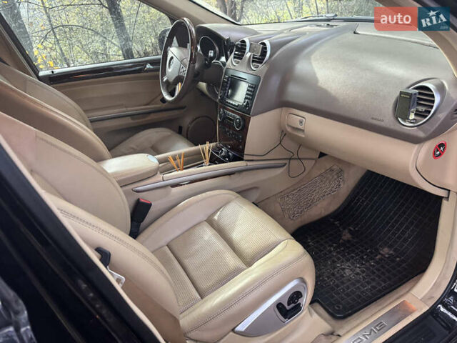 Черный Мерседес М-Класс, объемом двигателя 6.3 л и пробегом 148 тыс. км за 12500 $, фото 19 на Automoto.ua