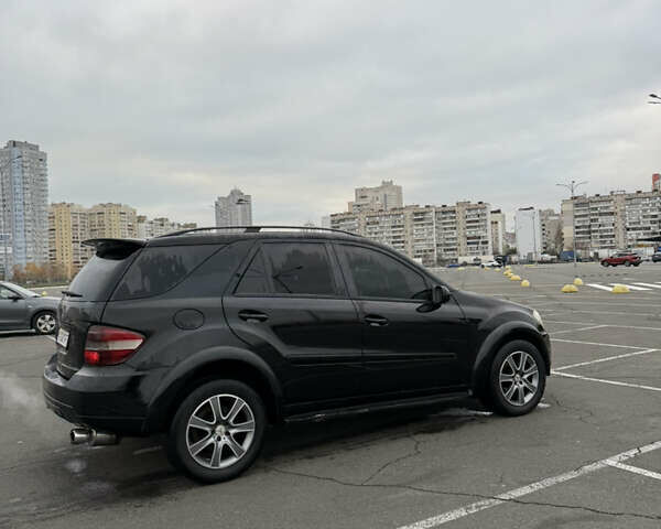 Черный Мерседес М-Класс, объемом двигателя 3.5 л и пробегом 277 тыс. км за 9000 $, фото 14 на Automoto.ua