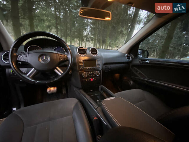 Черный Мерседес М-Класс, объемом двигателя 3.2 л и пробегом 307 тыс. км за 8900 $, фото 30 на Automoto.ua