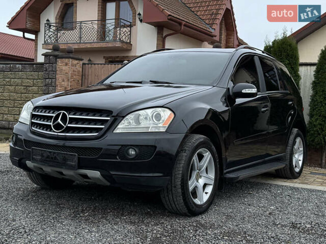 Черный Мерседес М-Класс, объемом двигателя 3.5 л и пробегом 236 тыс. км за 7700 $, фото 4 на Automoto.ua