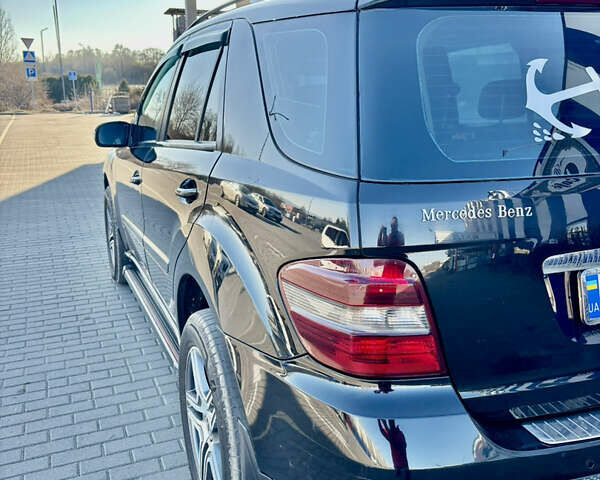 Чорний Мерседес М-Клас, об'ємом двигуна 3 л та пробігом 320 тис. км за 11999 $, фото 12 на Automoto.ua