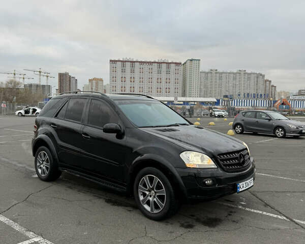 Черный Мерседес М-Класс, объемом двигателя 3.5 л и пробегом 277 тыс. км за 9000 $, фото 21 на Automoto.ua