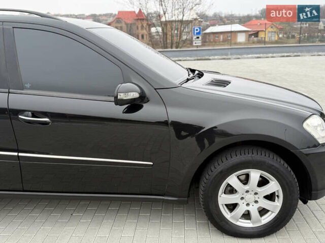 Чорний Мерседес М-Клас, об'ємом двигуна 2.99 л та пробігом 373 тис. км за 10800 $, фото 32 на Automoto.ua