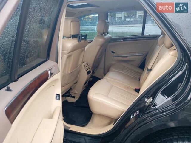 Черный Мерседес М-Класс, объемом двигателя 2.99 л и пробегом 281 тыс. км за 11000 $, фото 9 на Automoto.ua